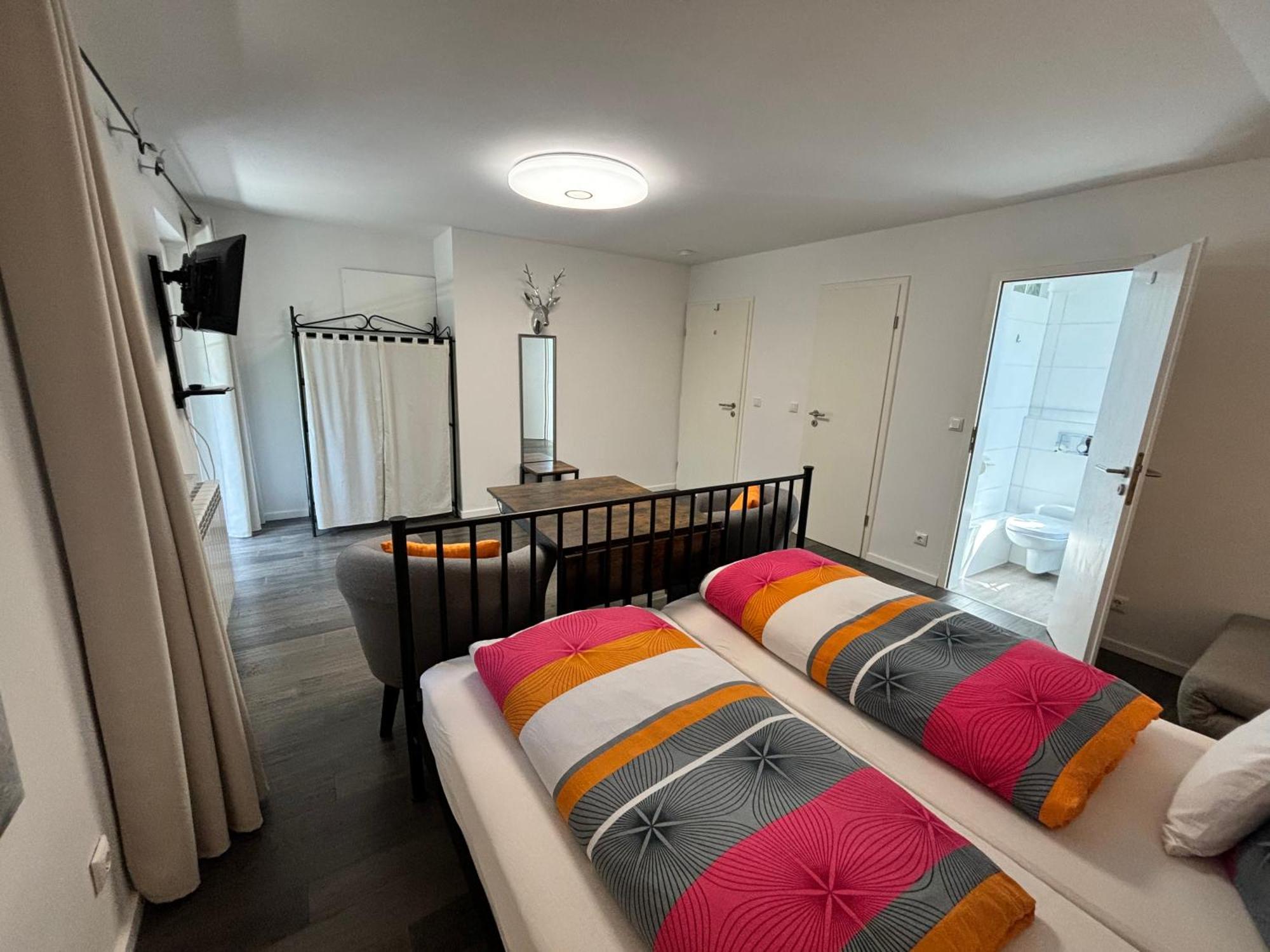 Haus Sonnenblick- Apartments Штарнберг Номер фото